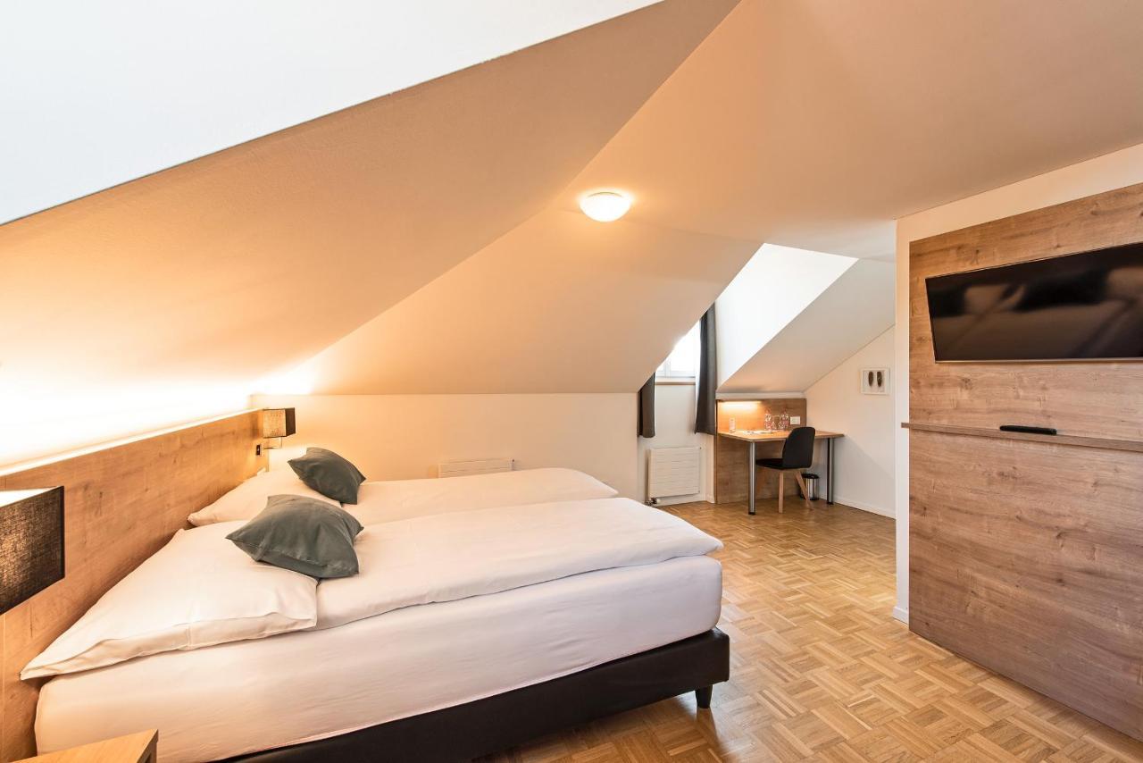 Hotel Zum Hirschen Шинделлеги Экстерьер фото